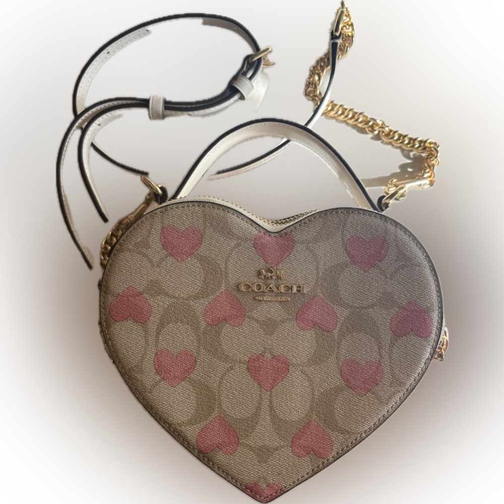 Coach Heart purse with Signature Canvas and Heart Print - LIMITED EDITION
